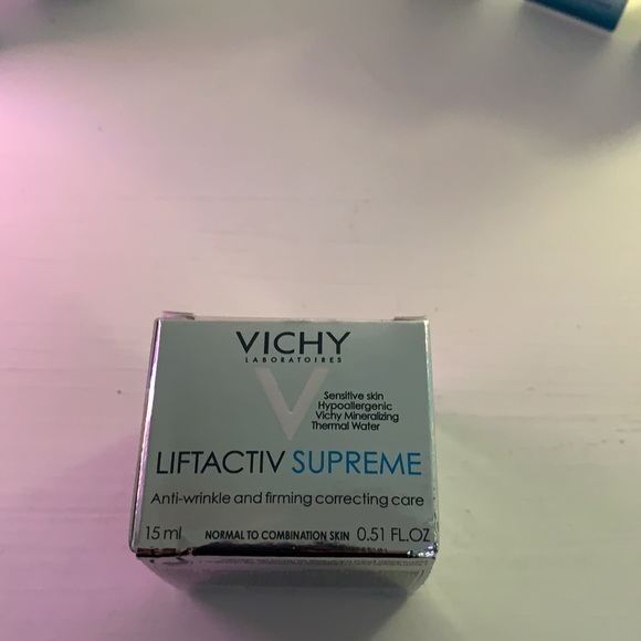 Brand new Vichy laboratories bundle. - Picture 3 of 9